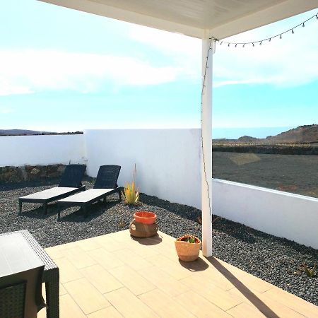 Lanzarote Ocean Loft B Apartment Tinajo Bagian luar foto