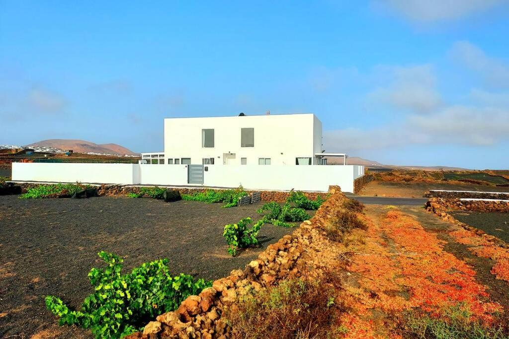 Lanzarote Ocean Loft B Apartment Tinajo Bagian luar foto