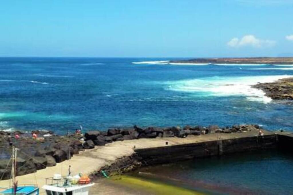 Lanzarote Ocean Loft B Apartment Tinajo Bagian luar foto
