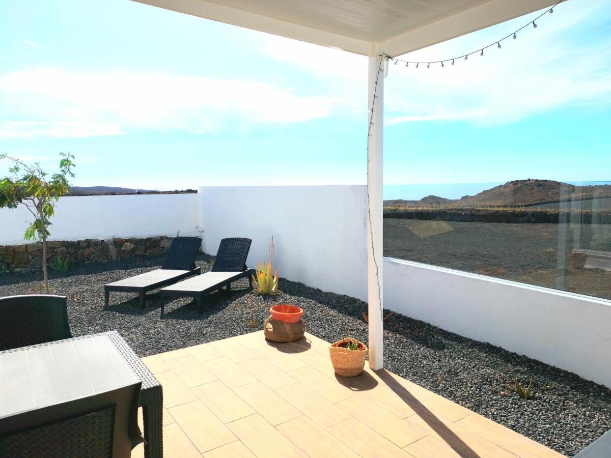 Lanzarote Ocean Loft B Apartment Tinajo Bagian luar foto